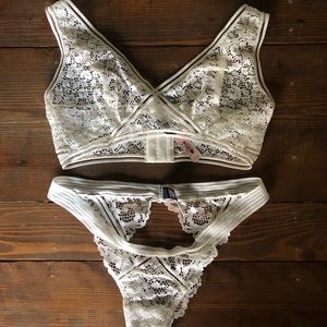 Victoria Secret Lace Lingerie Set | Sz M